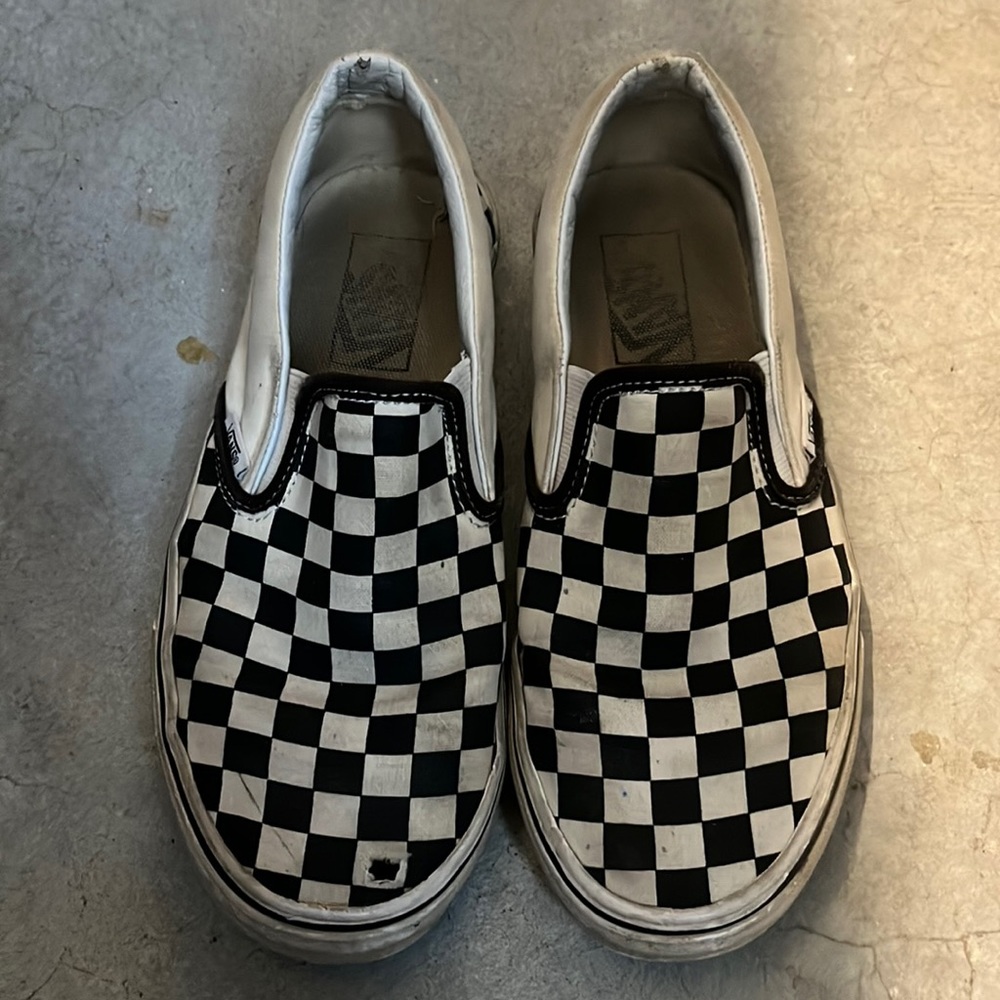 CHECKERED VANS